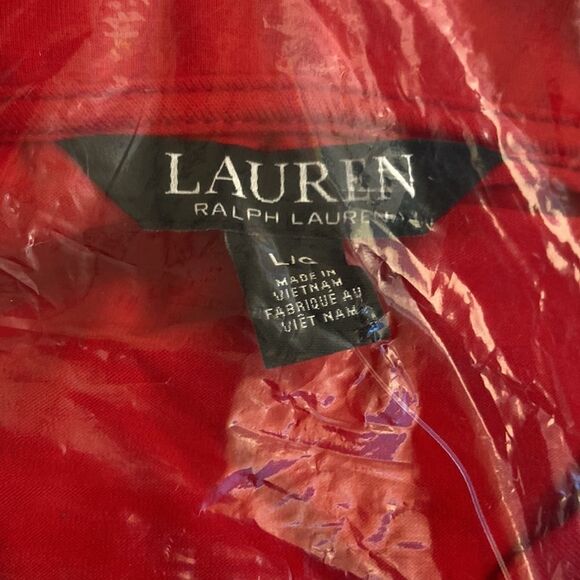 Lauren Ralph Lauren
Ruched Faux-Wrap Top, Red. Available size - Picture 4 of 4